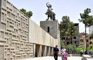 سرکشی به موزه ای که در هیاهوی زندگی در مرکز مشهد گم شده است