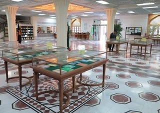 نمایشگاه کتاب‌ فتنه۸۸ در کتابخانه مرکزی آستان قدس رضوی دایر شد