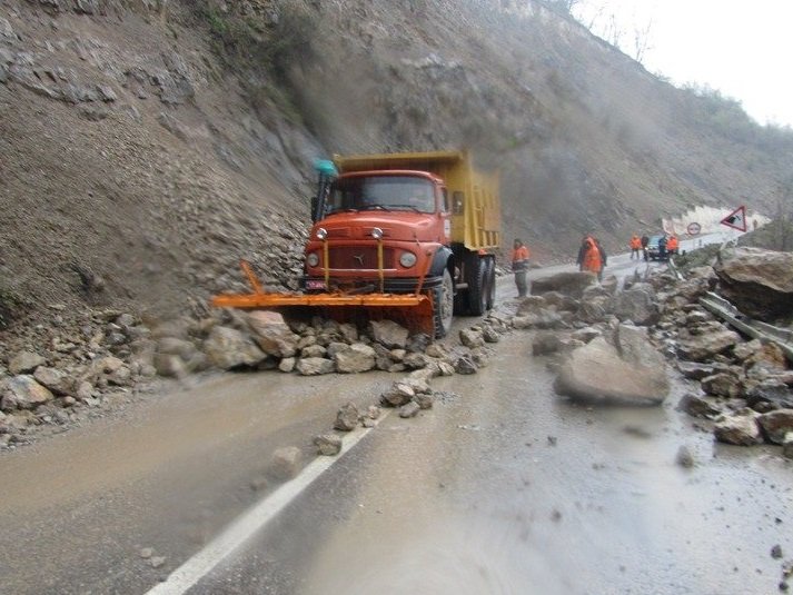 محور خرم آباد - پل زال بازگشایی شد