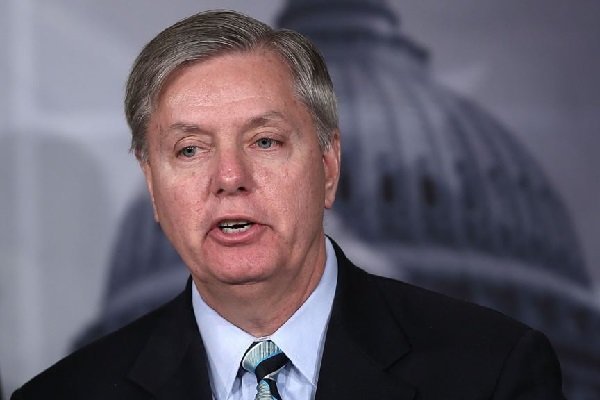 گراهام: اخراج «مولر» مقدمهای بر پایان ریاستجمهوری ترامپ است
گراهام: اخراج «مولر» مقدمهای بر پایان ریاستجمهوری ترامپ است