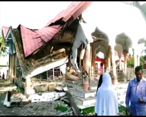 زمین لرزه در اندونزی با 92 کشته 