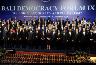 اجلاس بین المللی دموکراسی بالی با حضور معاون وزیر خارجه ایران گشایش یافت