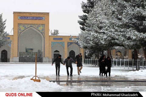 برف شادی بر چهره مشهد نشست