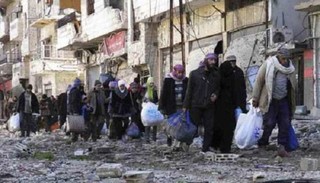 خروج ۶هزار غیرنظامی از حلب/ ۳۶۶ تروریست سلاح‌های خود را تحویل دادند