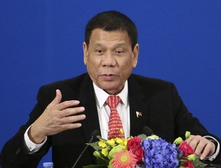 موافقت رئیس‌جمهور فیلیپین با خرید سلاح از «چین»