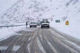 برف و باران محور های ارتباطی نقاط مختلف ایران را مسدود کرد