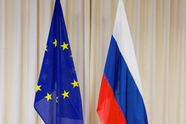 اتحادیه اروپا تمدید تحریم‌ها علیه روسیه را به تعویق انداخت

