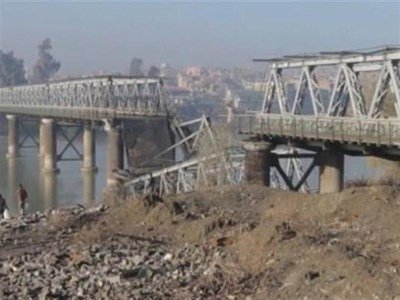 جنگنده‌های ائتلاف آمریکا آخرین پل موصل را تخریب کردند