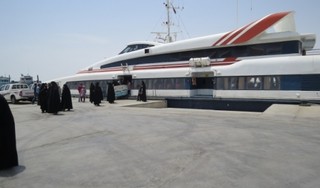 شناور مسافری رانیا در کیش راه اندازی شد