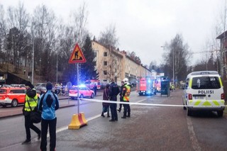 برخورد یک خودرو با گروهی از مردم در پایتخت فنلاند