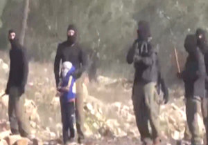 فیلم / گروگان گرفتن کودک 7 ساله فلسطینی توسط صهیونیست‌ها 