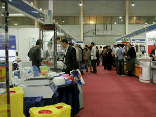 ۷۰ درصد مشارکت کنندگان نمایشگاه پزشکی اصفهان  تولیدکنندگان هستند