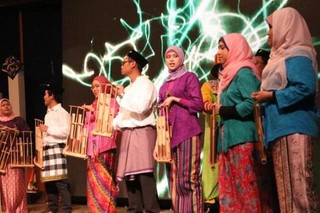 دانشجویان غیرایرانی در جشنواره فرهنگی وزارت بهداشت شرکت می کنند