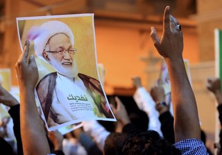 تظاهرات شبانه بحرینی‌ها در آستانه محاکمه شیخ‌عیسی‌قاسم + تصاویر