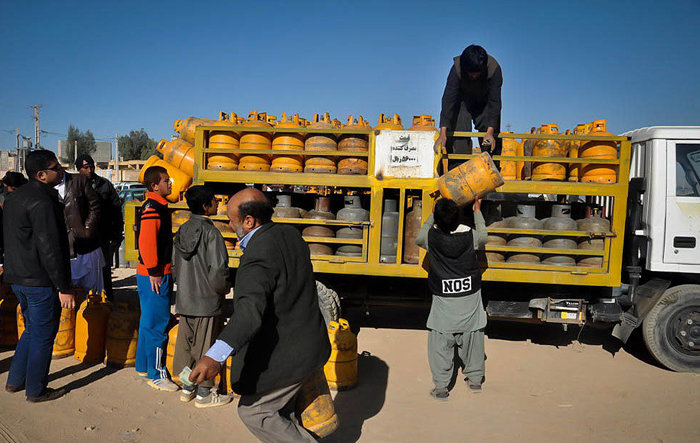 تعزیرات حکومتی به توزیع گاز مایع در زاهدان ورود پیدا می‌کند 