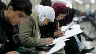 تحصیل 400 هزار اتباع خارجی در ایران