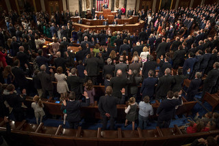 ادای سوگند صد و پانزدهمین کنگره آمریکا در فضایی متشنج + تصاویر