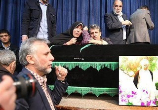مهدی هاشمی رفسنجانی برای وداع با پدر از زندان خارج شد