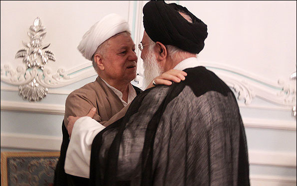 تأکید بر شایستگی مقام معظم رهبری برای جانشینی حضرت امام از نقاط برجسته کارنامه سیاسی آیت الله هاشمی رفسنجانی است
