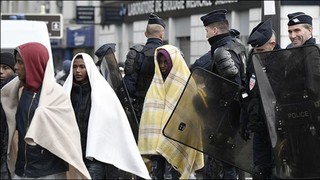 «دزدی پلیس فرانسه از پناه‌جویان»