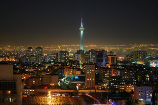 عکس/ نمای دیده نشده از برج میلاد در شب