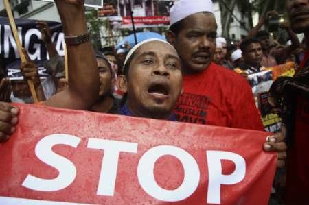 انتقاد ظریف از بی‌توجهی به مسلمانان میانمار