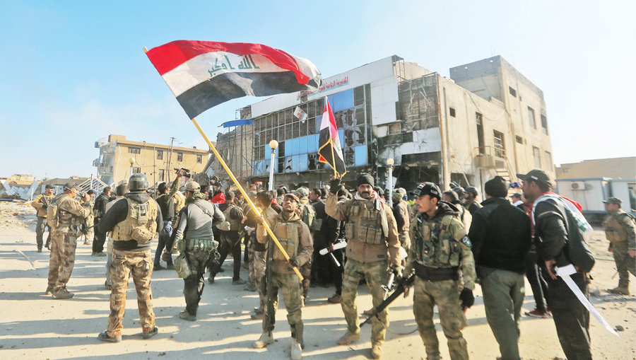 ارتش عراق آخرین راه خروج از موصل را قطع کرد
