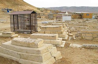 تخریب میراث فرهنگی در «قبرستان ابوالوفا» لرستان ادامه دارد