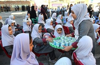 شیر در ۶۶۳۰ واحد آموزشی استان اصفهان توزیع می شود