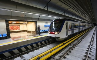 خودکشی در خط۴ مترو/مصدوم به اورژانس منتقل شد