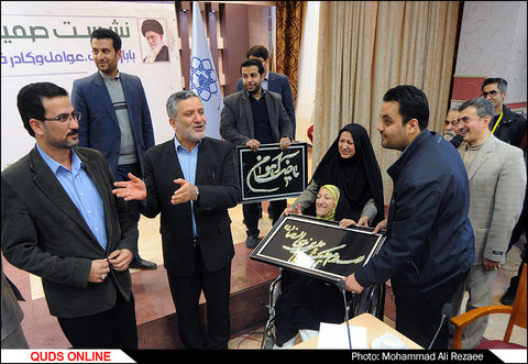 در حاشیه نشست تیم های پدیده و سیاهجامگان با شهردار مشهد/عکس خبری