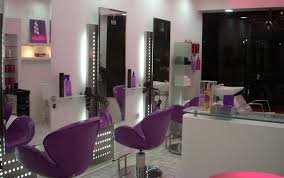 تعدادی آرایشگاه‌ زنانه در مشهد داوطلبانه تعطیل کردند

