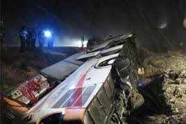 واژگونی اتوبوس در محور تربت جام-تایباد ۲۴ مجروح بر جای گذاشت
