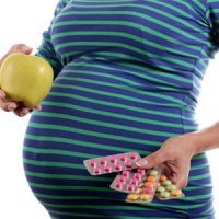 زنان باردار چه ویتامینهایی باید بخورند؟