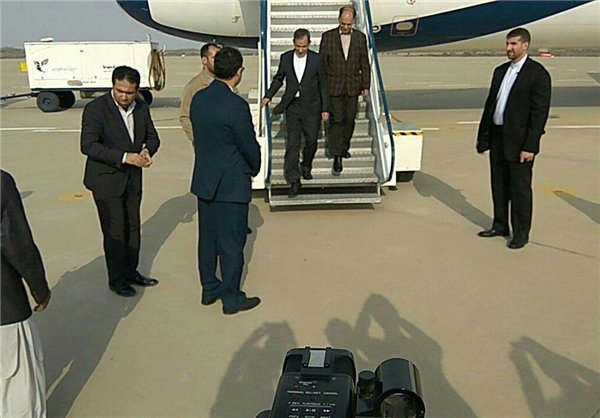 معاون اول رئیس‌جمهور وارد فرودگاه کنارک شد
