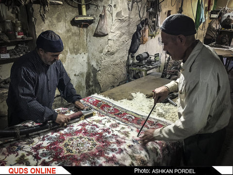 کارگاه های رفوگری و مرمت فرش بازار قدیمی مشهد