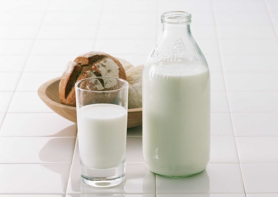 انواع تقلب در شیر، از اضافه کردن نشاسته تا جوش شیرین و نمک!
