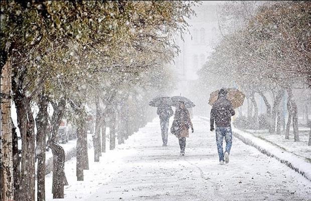 بارش برف و باران در بیشتر استان‌های کشور/ تهران برفی می‌شود