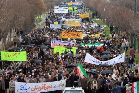 مردم ایران در راهپیمایی ۲۲ بهمن حمایت خود را از نظام اعلام می کنند