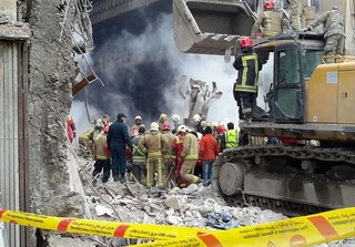 پیکر سیزدهمین آتش‌نشان پیدا شد/ ۲شهید همچنان زیر آوار