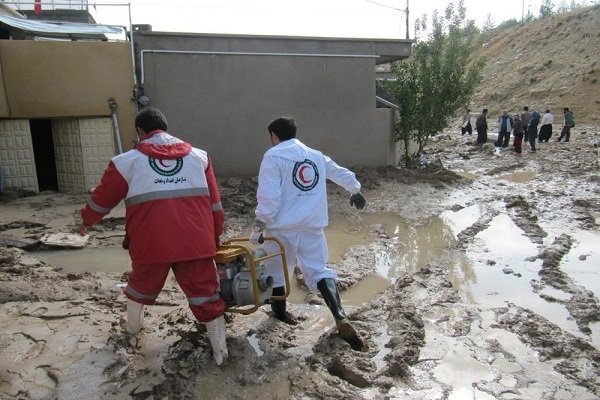 ۱۰۵ حادثه بر اثر بارش باران و برف در مشهد به وقوع پیوست