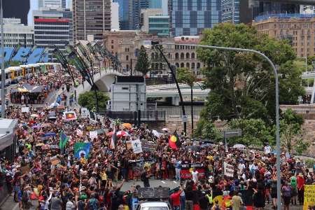 تظاهرات ده ها هزار نفر در حمایت از بومیان استرالیا و نکوهش بی عدالتی