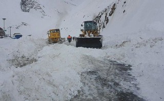 برف راه ۲۵۰ روستای آذربایجان شرقی را بست