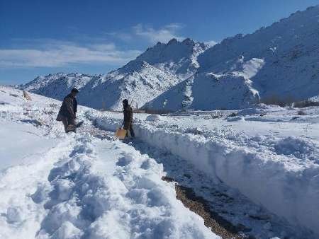 بارش برف راه ارتباطی ۳۴۰ روستا در آذربایجان‌شرقی را مسدود کرد