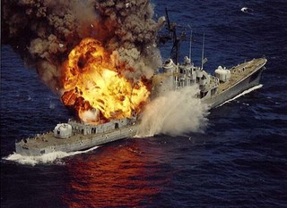 انهدام کشتی جنگی عربستان در سواحل غربی یمن
