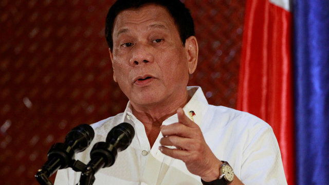 «دوترته» از تصمیم مذاکره با تروریست‌ها در جنوب فیلیپین صرفنظر کرد
