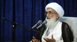 امام خمینی به مردم درس خودباوری و شجاعت داد