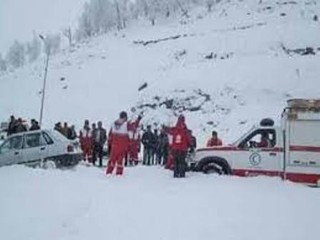 مسافران بازمانده در برف اسکان یافتند