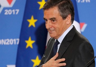 رهبران حزب محافظه کار فرانسه خواستار کناره گیری فیون شدند