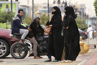 شاهزاده سعودی: آزاد بودن زن گمراهی است
